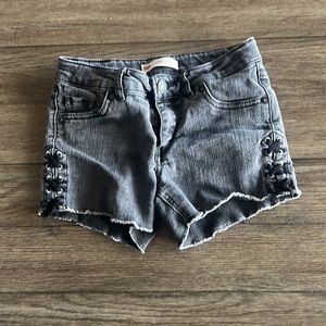 Levies black jean shorts